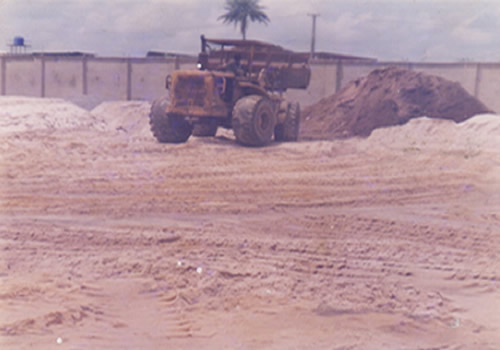 Construction+and+Car+Slot+Interlocking+Paving+Stones+on+Phase+1+Car+Park+at+Lawfab+Hotel%2C+Usubi